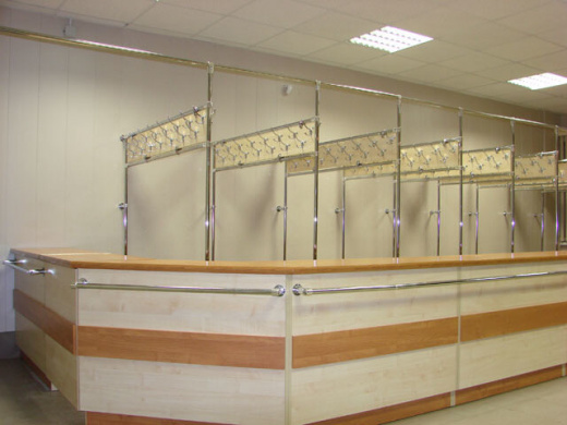 Гардеробная стойка 3